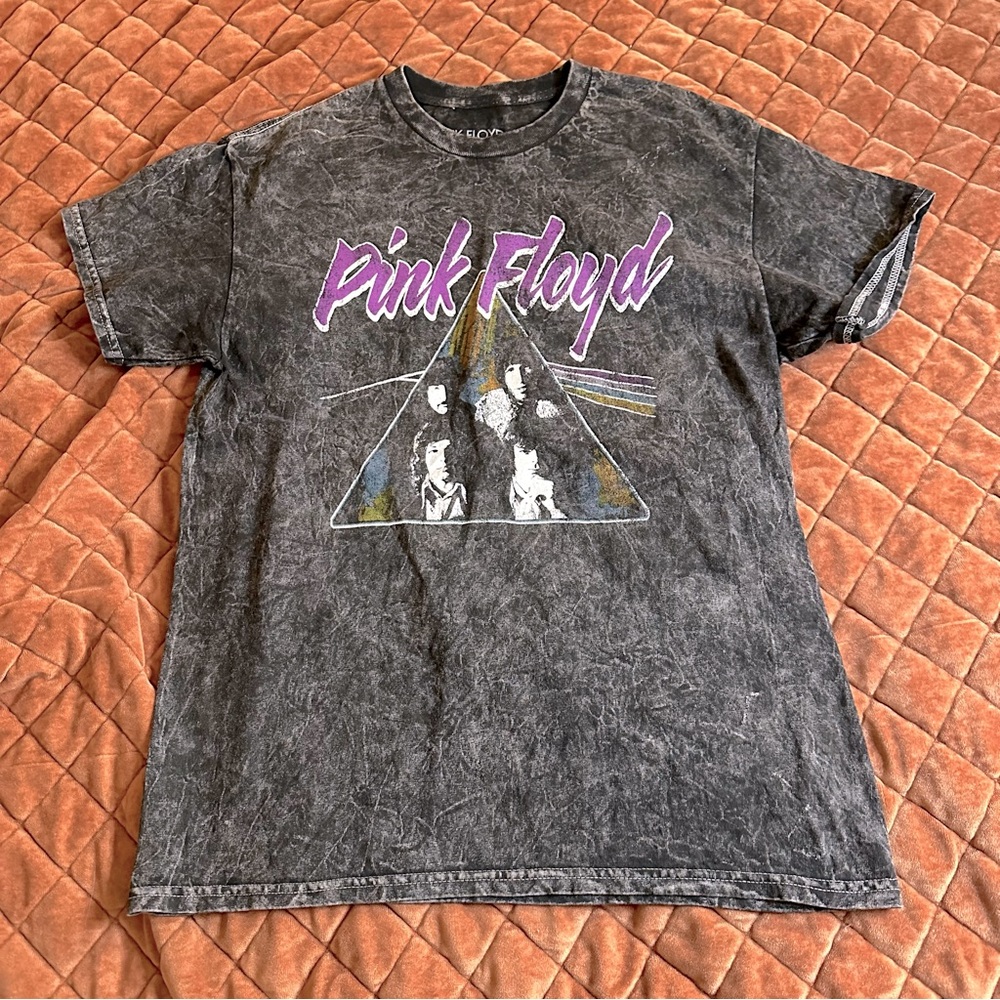 Pink Floyd graphic tee